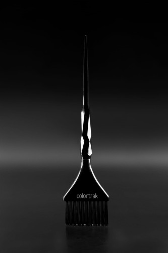 7038-Black-Diamond-Stylist-Kit-Brush-Lifestyle.jpg