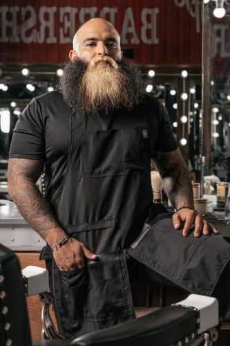 BSA01-BLK-The-Barber-Apron-Black-LIFESTYLE-20.jpg